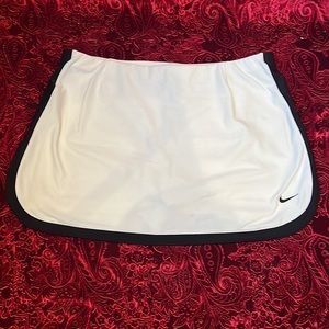 Nike medium skort dri fit
